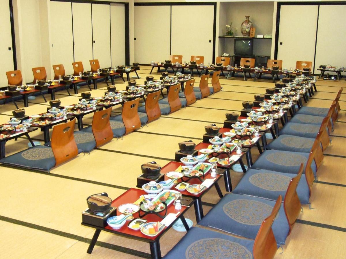 Hotel Uguisu Shizukuishi Buitenkant foto