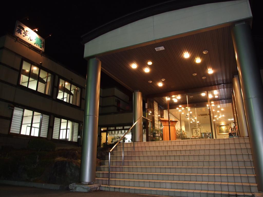 Hotel Uguisu Shizukuishi Buitenkant foto
