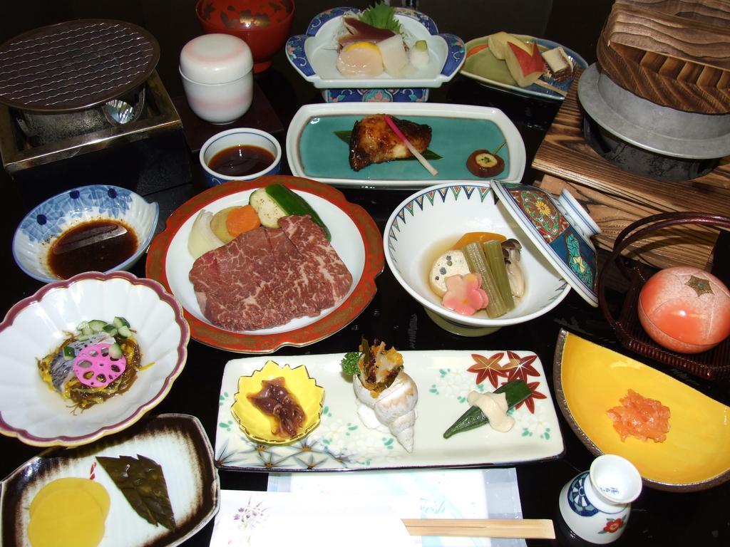 Hotel Uguisu Shizukuishi Buitenkant foto